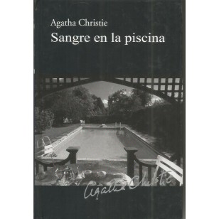 SANGRE EN LA PISCINA