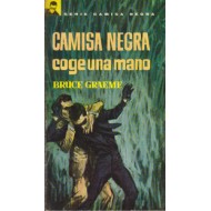 CAMISA NEGRA COGE UNA MANO